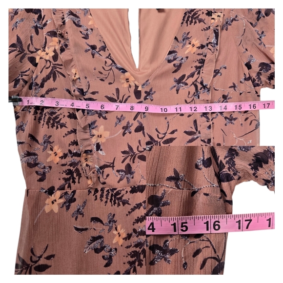 EXPRESS Medium Floral Print Ruffle Short Sleeve Hi Lo Tiered Lined Midi Dress - Picture 11 of 12